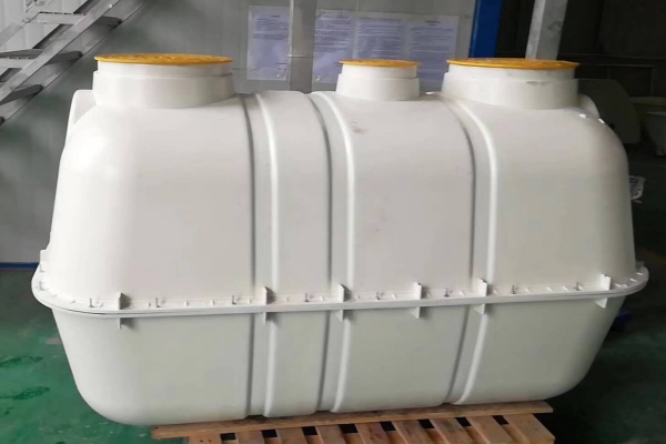 SMC模壓玻璃鋼化糞池在選擇時(shí)需要關(guān)注哪些問(wèn)題 SMC模壓玻璃鋼化糞池在選擇時(shí)需要關(guān)注哪些問(wèn)題