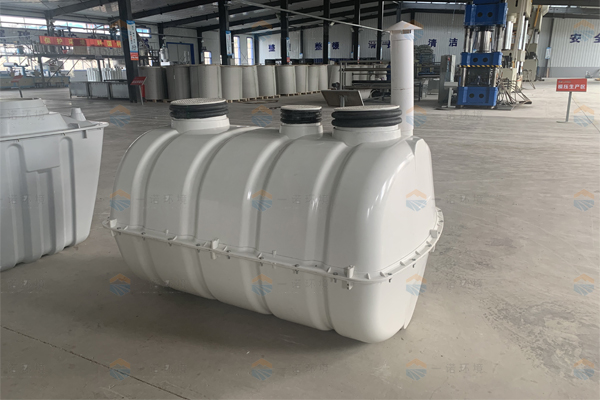 在農(nóng)村地區(qū)安裝玻璃鋼化糞池時應牢記哪些問題 在農(nóng)村地區(qū)安裝玻璃鋼化糞池時應牢記哪些問題